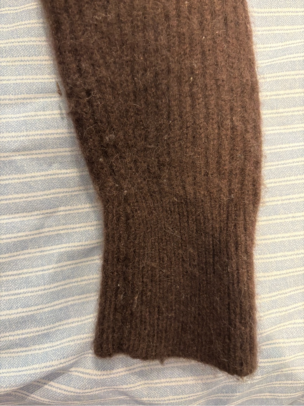 Aritzia Babaton Luxe Cashmere Canberra Cardigan Coffee Bean Brown XS - Picture 4 of 8